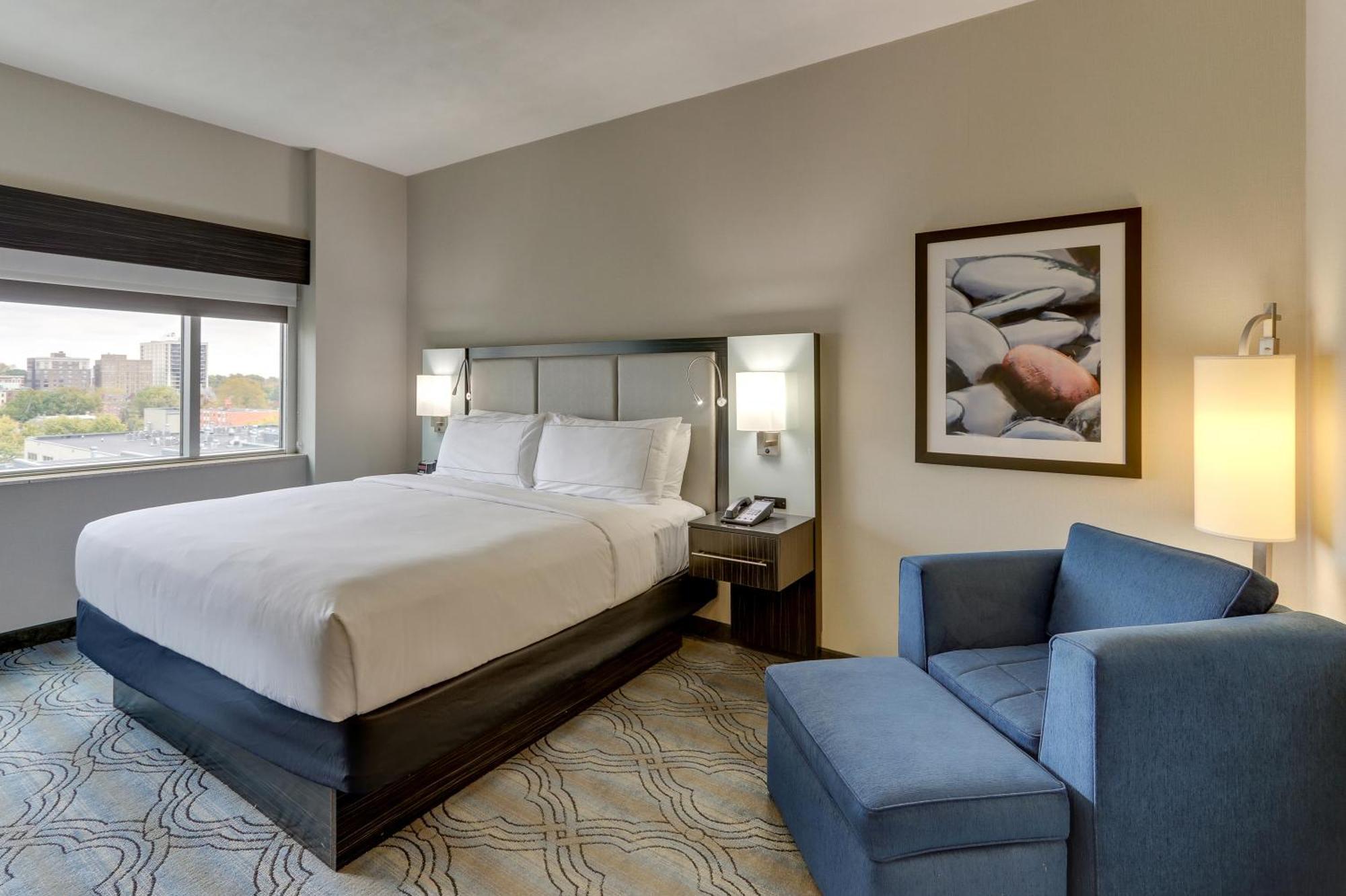 Doubletree By Hilton St. Louis Forest Park Bagian luar foto